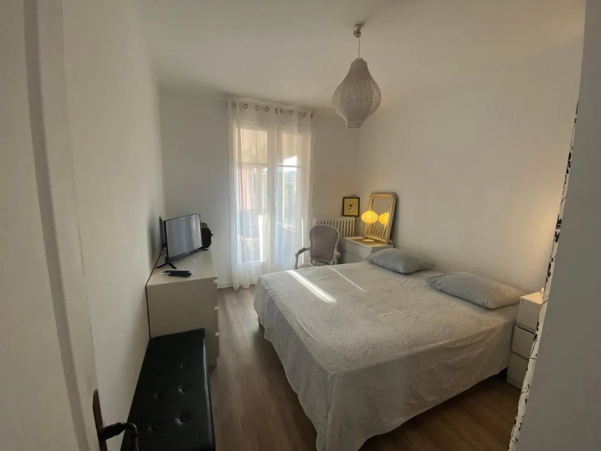 Le Lola Charment T3 A 10 Minutes A Pied De La Plage. La Seyne-sur-Mer