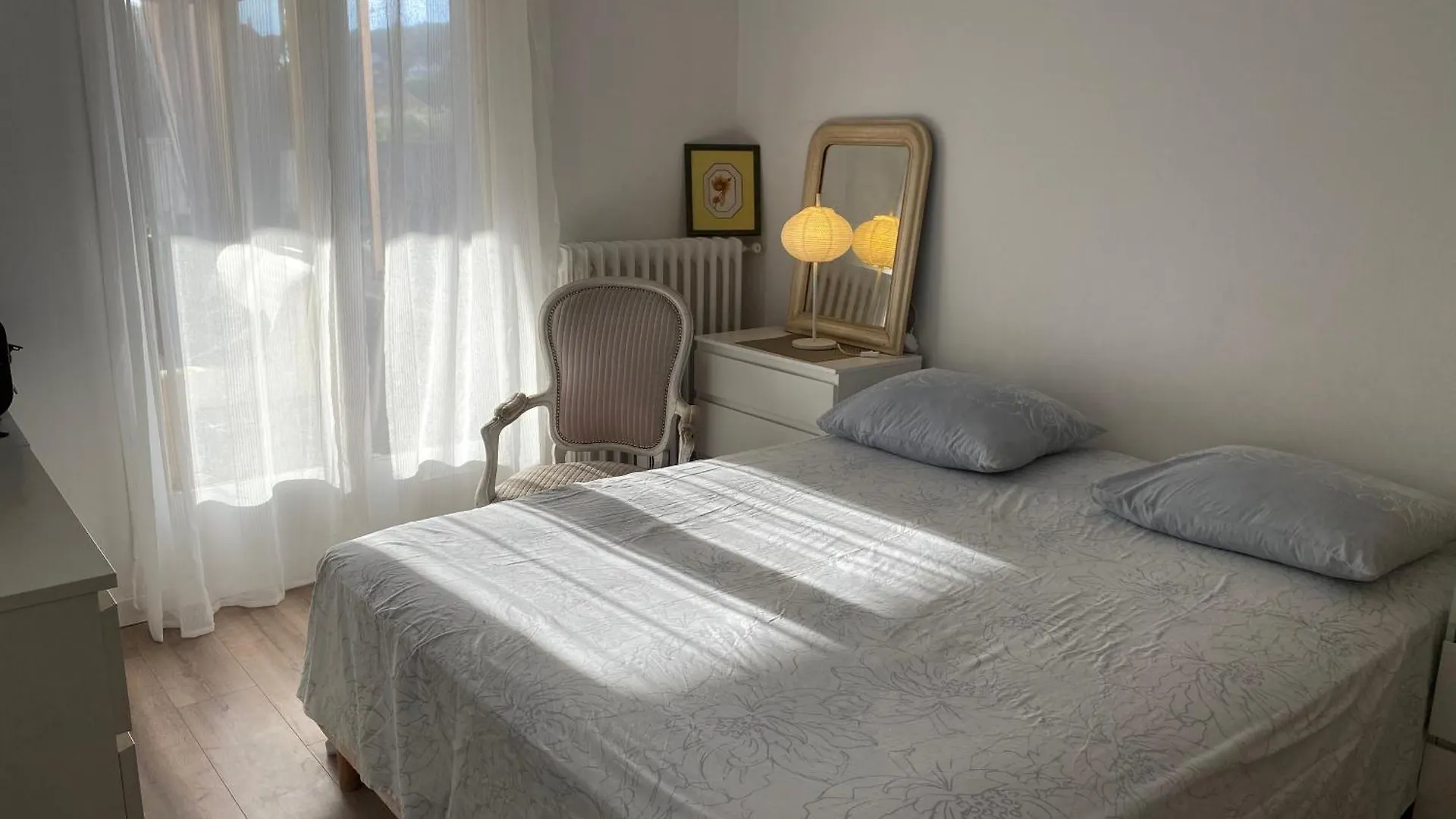 Apartment Le Lola Charment T3 A 10 Minutes A Pied De La Plage. La Seyne-sur-Mer